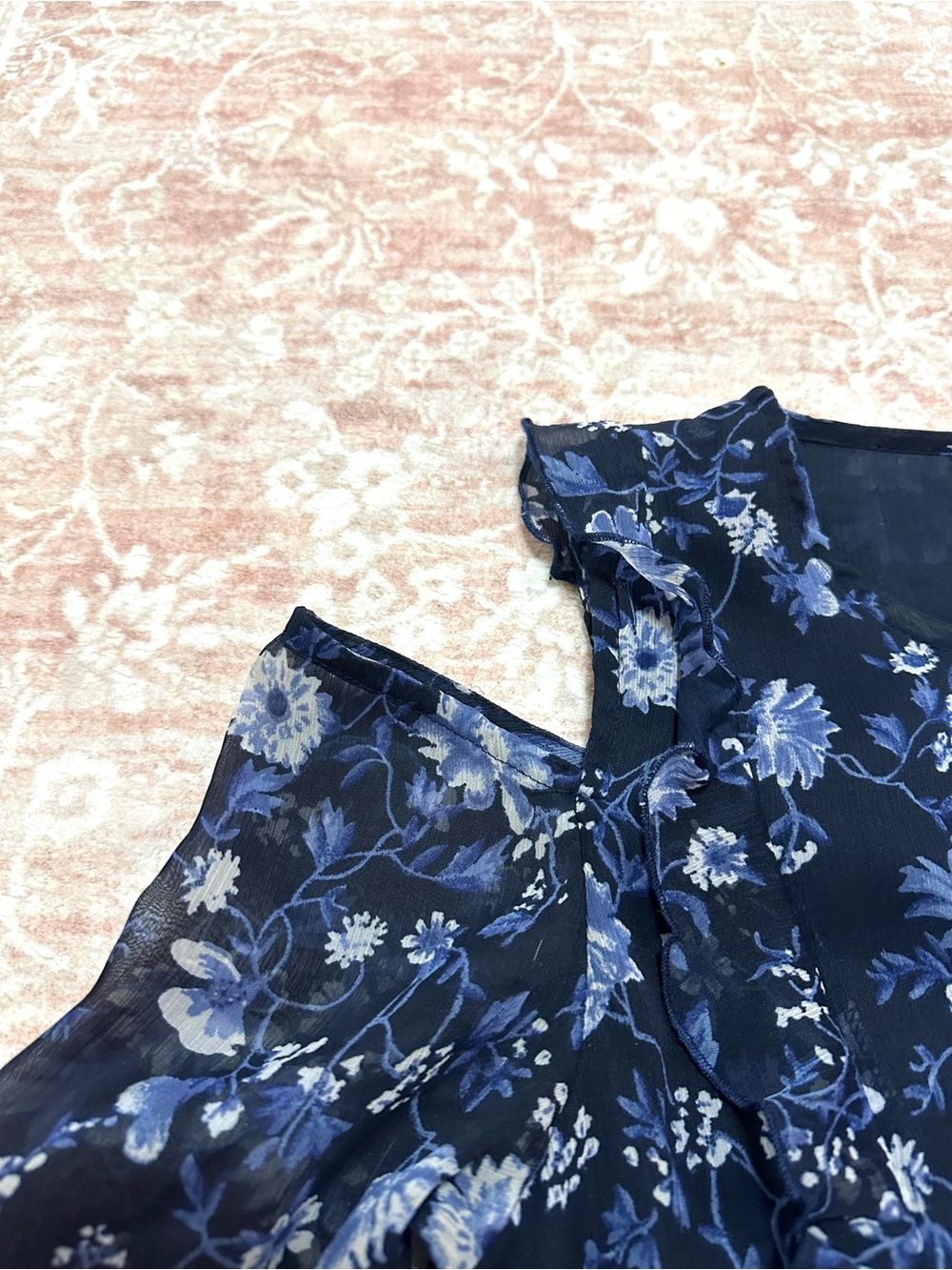 Hollister 🦋 Chiffon Shoulder Slit Ruffled Top - Picture 7 of 12
